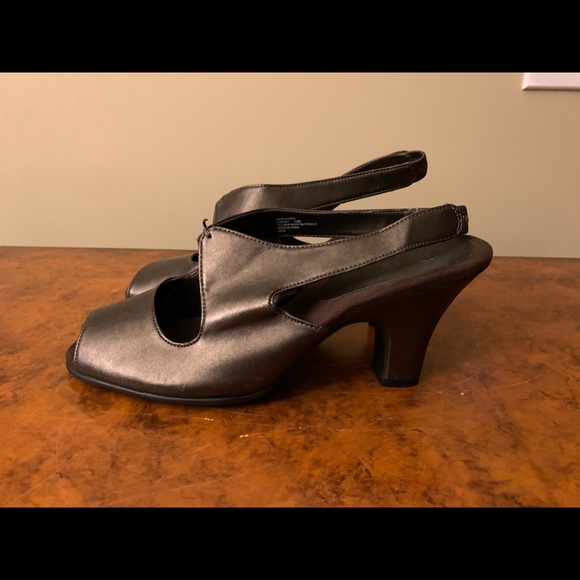 Bass & Co - Picture 2 of 7